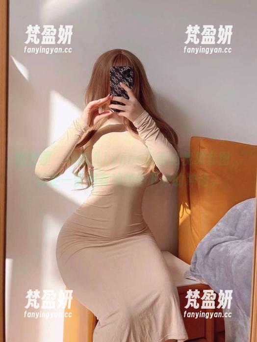 微密圈 - 禅雨儿Lynne最新的视频套图，随便一瞥都有种想停下来的冲动。-梵盈妍
