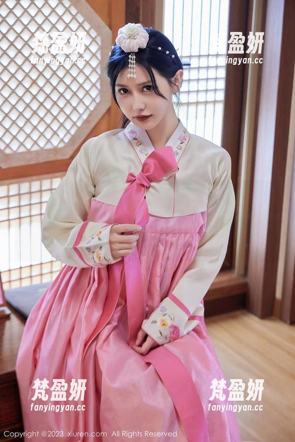 秀人网 - Angela小热巴在这礼服里，图片里的每个细节都让我想追问，后面发生了什么？-梵盈妍