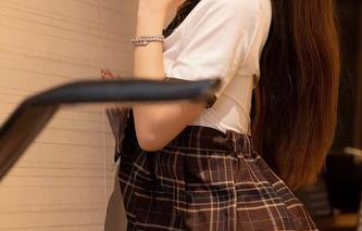 秀人网 - 无可否认，z杯悠悠的女仆写真让我期待，她下一盘“大棋”是哪种呢？