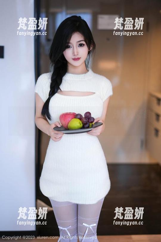 秀人网 - 图包中简约的奇迹：刘婷婷短裤的无限可能！-梵盈妍