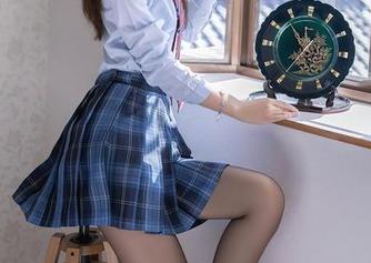 秀人网 - 大美妞儿的短裤写真：无圣光下的另一种优雅