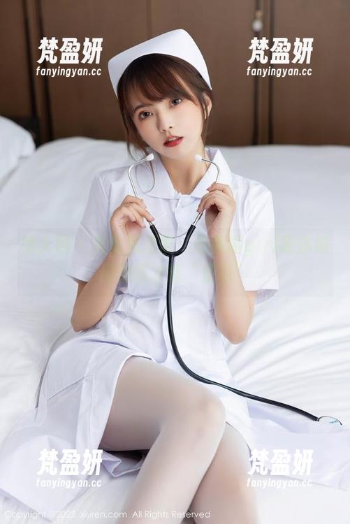 秀人网 - 免费美足展：拍黄瓜girl教你如何穿搭才能“逆袭”-梵盈妍