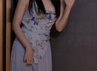 秀人网 - 喔！是小逗逗的最新写真《灰丝》，看得我根本挪不开眼！