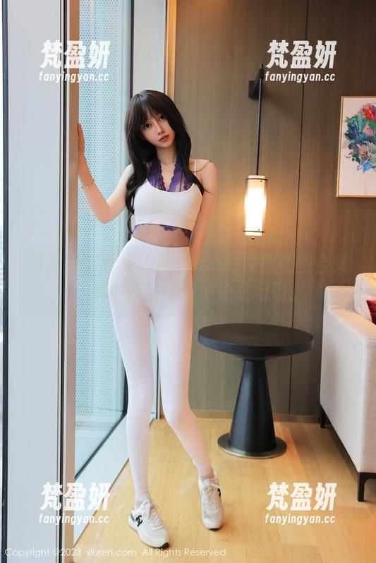 秀人网 - 梦娜Vanessa的黑色美图合集，不小心让我想多说几句呢。-梵盈妍