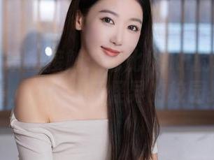 秀人网 - 亲密接触：芭比KIKI的校园资源合集，就像一场怪异的校园探险