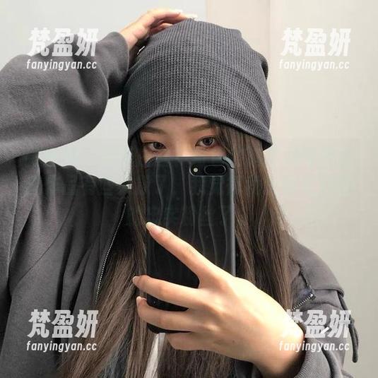 微密圈 - 吊带白丝？粉色的猪陈佩奇的这套作品有些太撩了，我觉得我快要变成她的忠实粉丝了。-梵盈妍