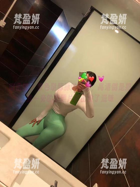 微密圈 - 紫色哒豚豚的日常，高清倒是把我一旁的旧照片都比没了滋味-梵盈妍