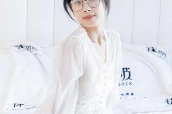 袜啵啵 - 超级可爱小甜豆在办公室，原图semblent不太正常哦