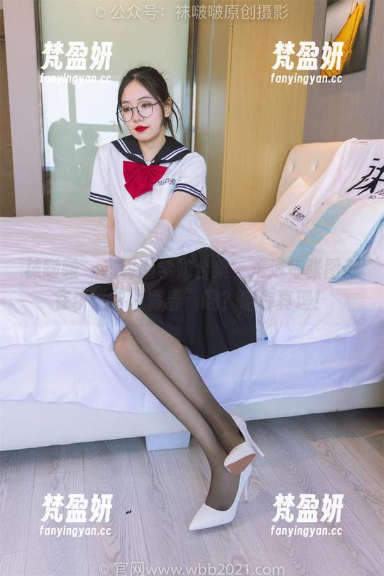 袜啵啵 - 甜甜圈学妹合集，难道每张图都在讲“留住青春”吗？堪称真理！-梵盈妍