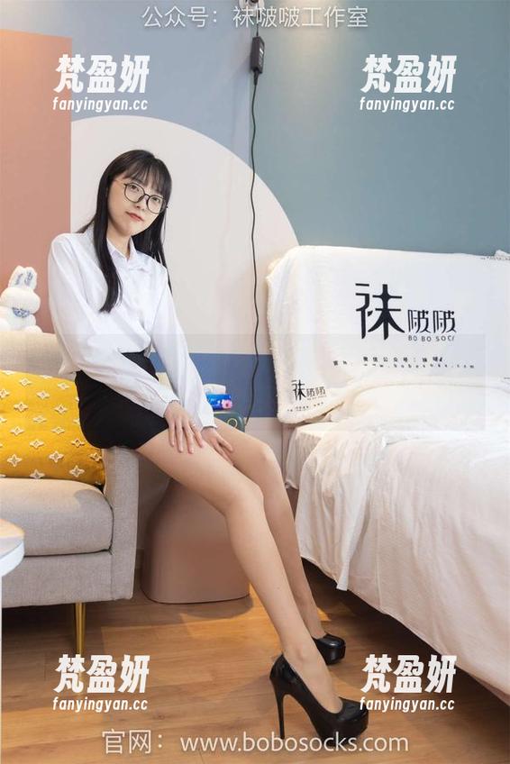 袜啵啵 - 稚予的全套花絮，除夕快乐，看了让我想买买买！-梵盈妍