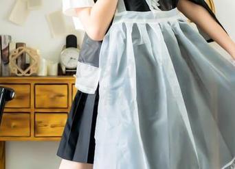 双人百合之西瓜少女的定制探险：不只是照片还有神秘水果