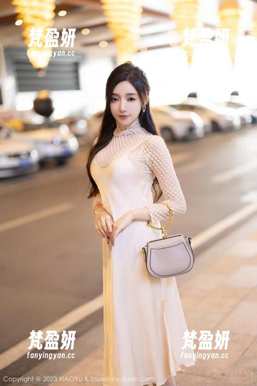 语画界 - 原图不加滤镜，杨紫嫣的白丝私房有点疯狂，有点可爱-梵盈妍