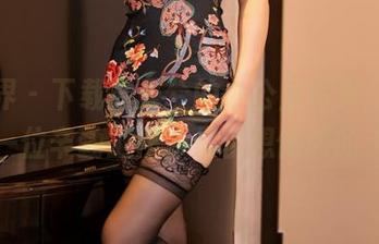 语画界 - 下载苏曼兮的办公室写真，适合每一位辛勤工作却偶尔想偷懒的人～