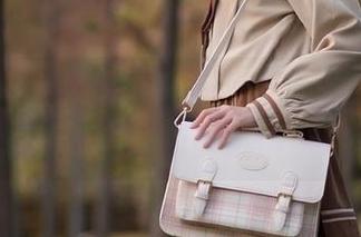 同样是灰丝，迷失人形QUQ最新图库里你值得拥有的谐趣碰撞。