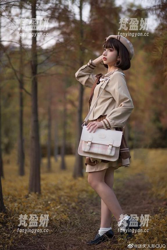 同样是灰丝，迷失人形QUQ最新图库里你值得拥有的谐趣碰撞。-梵盈妍