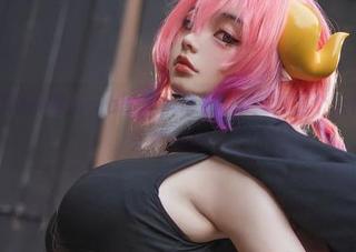 无圣光的阿寨寨ninja呀，吊带袜1.0，真是个让我眼睛发光的存在。