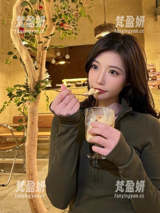 微密圈 - 你没见过的日常——最新陈妮妮UNI写真揭晓，保持理智哦！-梵盈妍