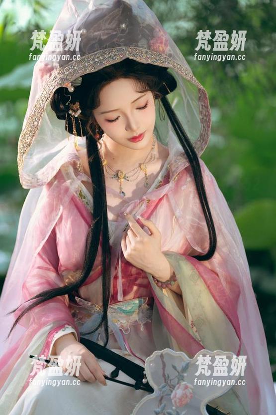 视频广告真烦人，但雯妹不讲道理的《520特辑豪华版》条纹完全值得免费的原图一看！-梵盈妍