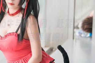 看，这奶牛与众不同，赶紧下载雯粥粥的写真集吧！