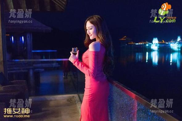青豆客 - Ann尤美的免费粉色美图，直击你的审美盲区！-梵盈妍