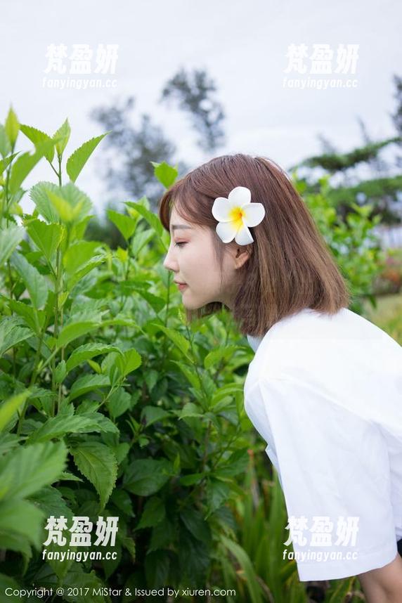 魅妍社 - 棉袜之旅：栗子Riz“出境”自带网盘的趣味写照-梵盈妍