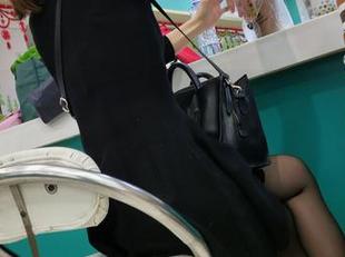 魔镜街拍 - 阿姨们别来了！艾小青最新旗袍街拍，完全刷新了我的穿衣观。