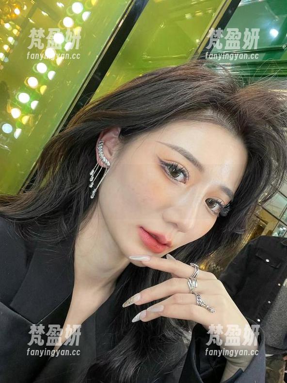 微密圈 - 我今天的决定：下载黎允熙baby的透视蓝，噢，一定会有收获！-梵盈妍